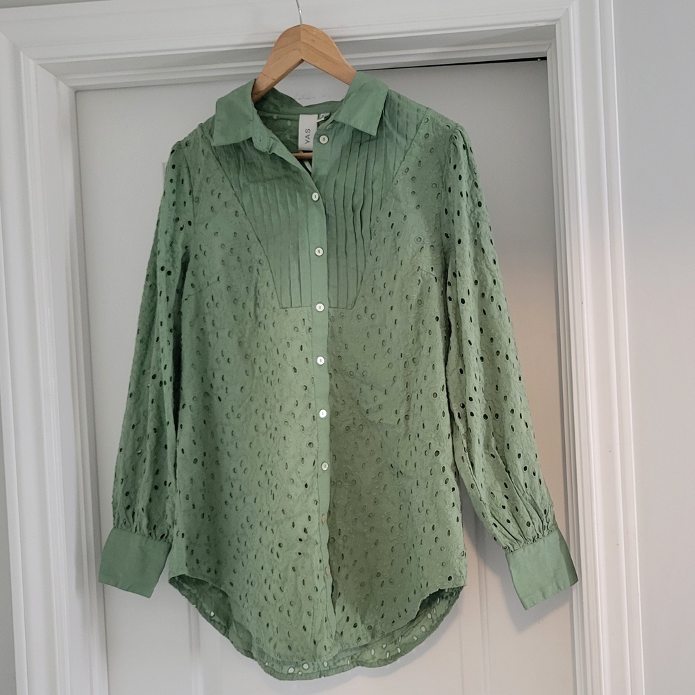 YAS Green Eyelet Button-Up Blouse Size US M